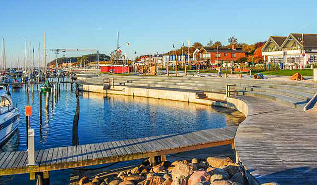 Ferienwohnung kaufen Ostsee Hafentreppe